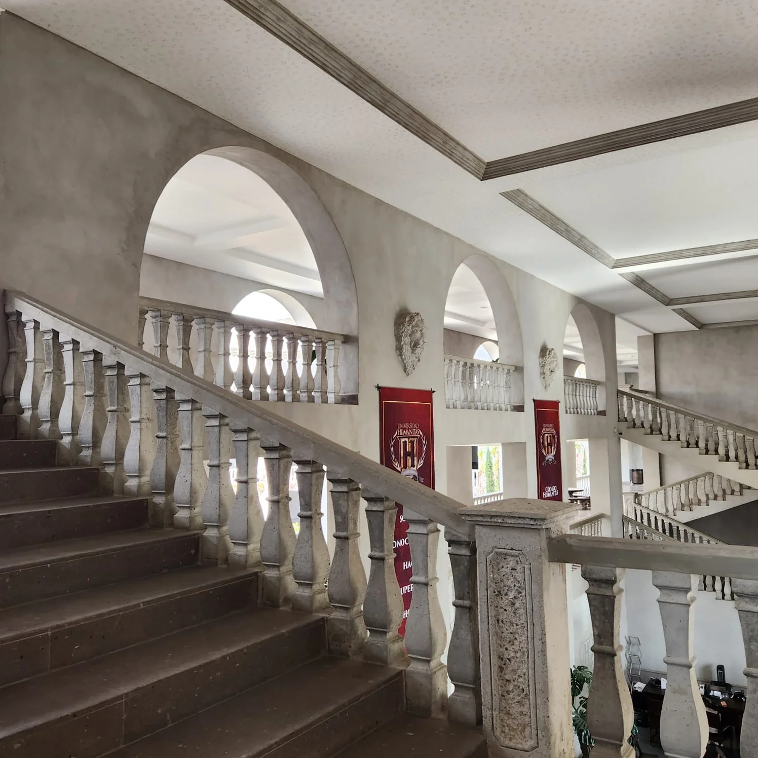 Patio de campus Querétaro